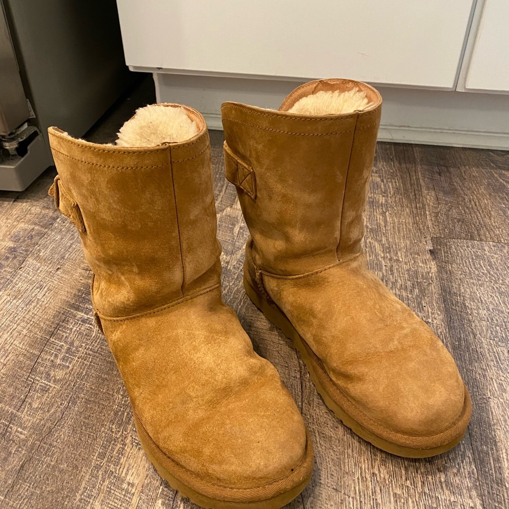 Uggs Remora Chestnut Boots size 7